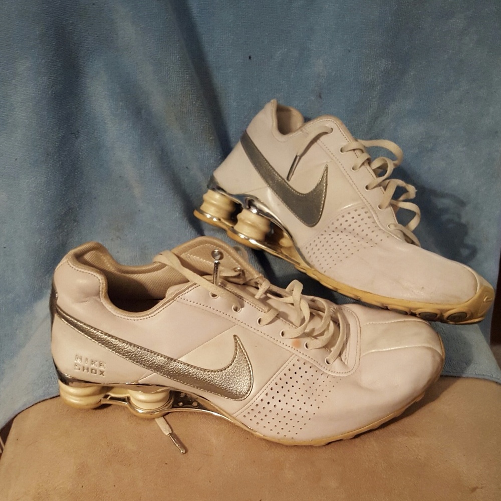 Nike Shox White and Silver Size 11